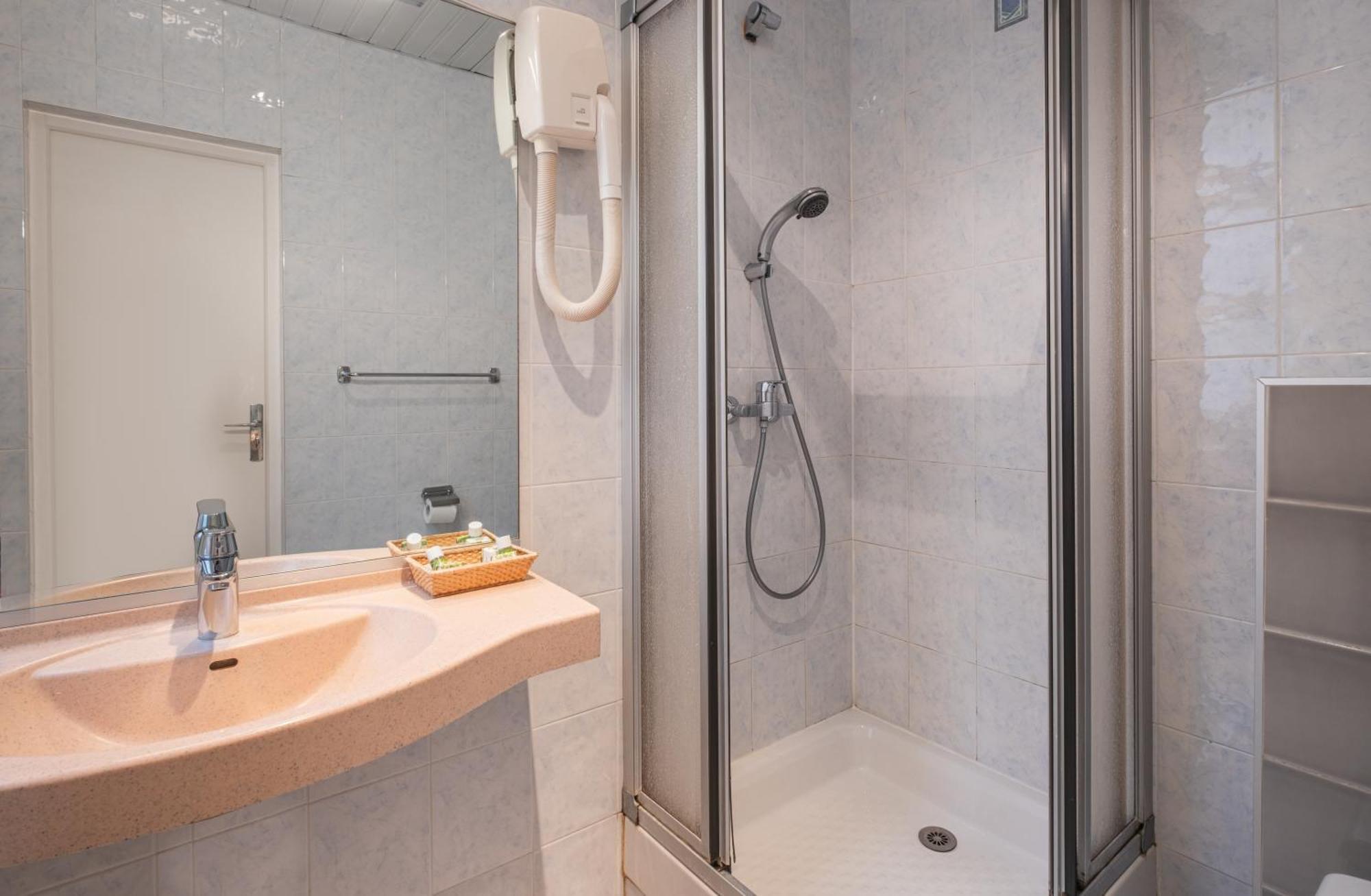 Hotel Terminus Montparnasse Parigi