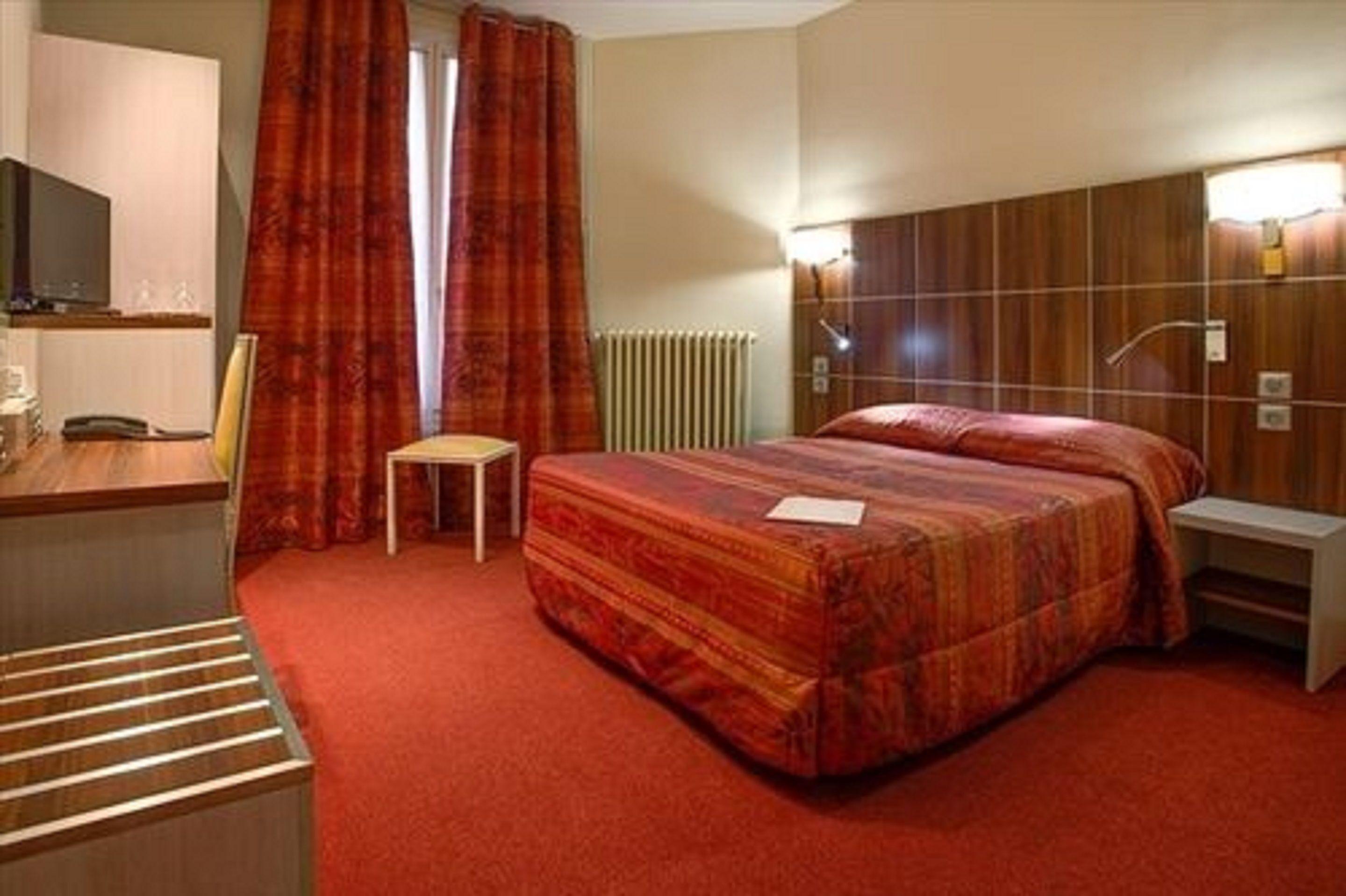 Hotel Terminus Montparnasse 3*