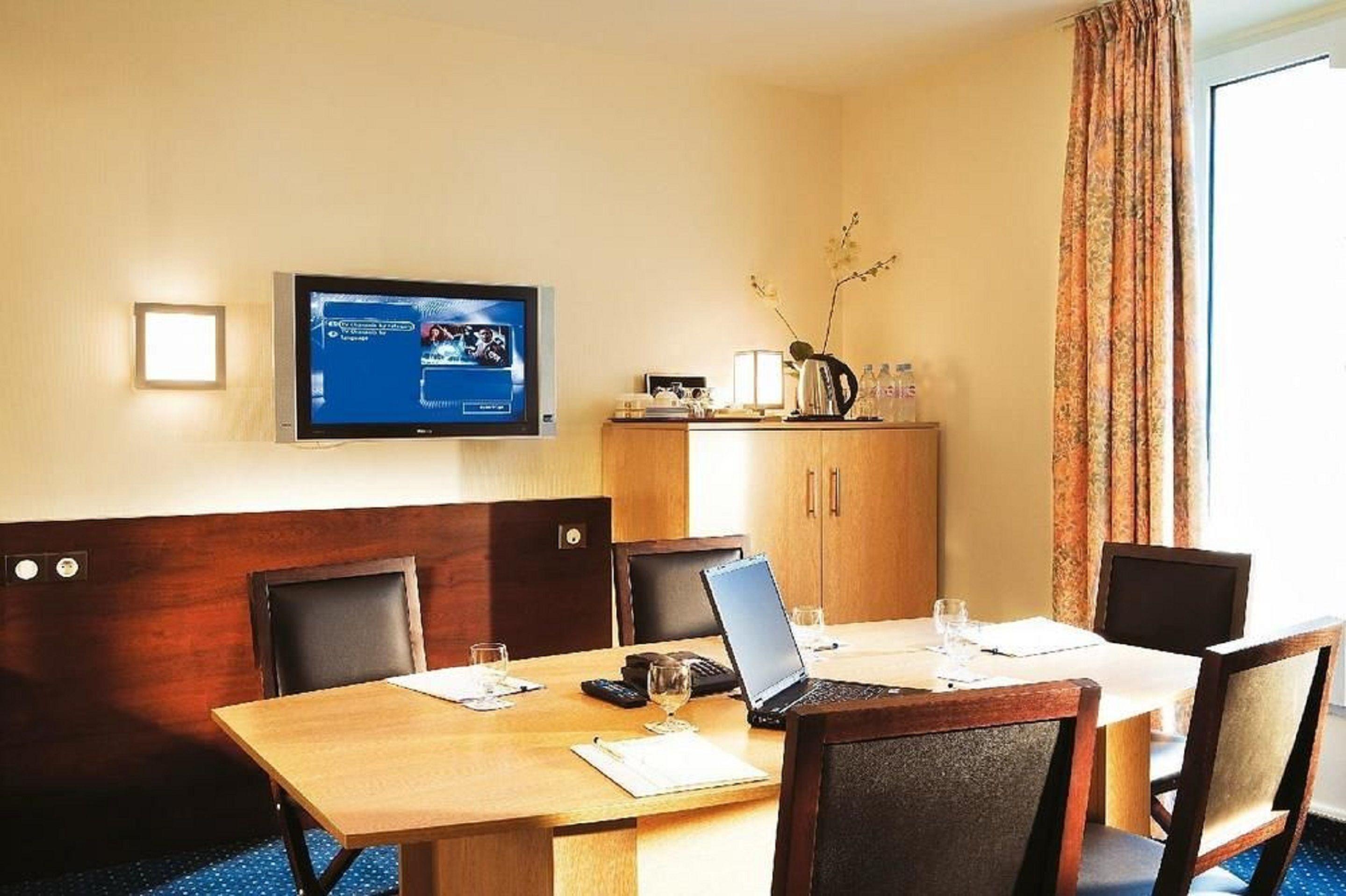 Hotel Terminus Montparnasse 3*